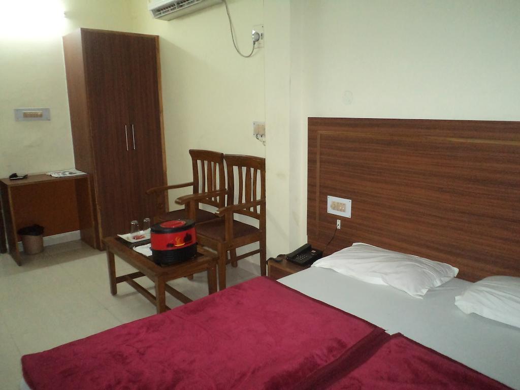Hotel Umang Лакнау Стая снимка